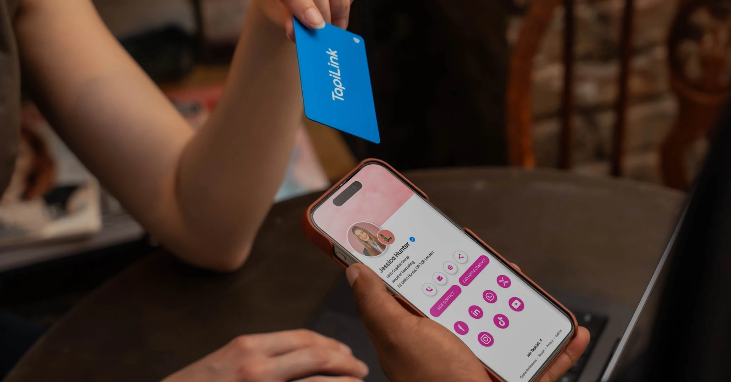 what to put on a digital business card