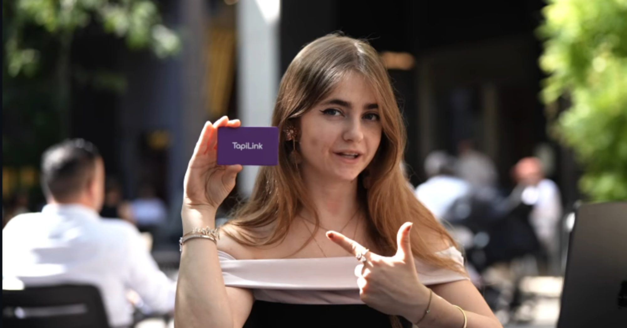 what comes with an NFC business card