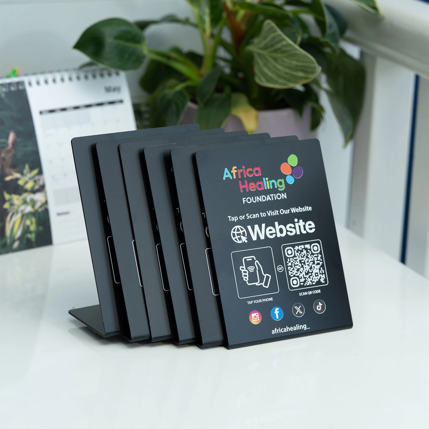 QR and NFC Website Stand - Media 4